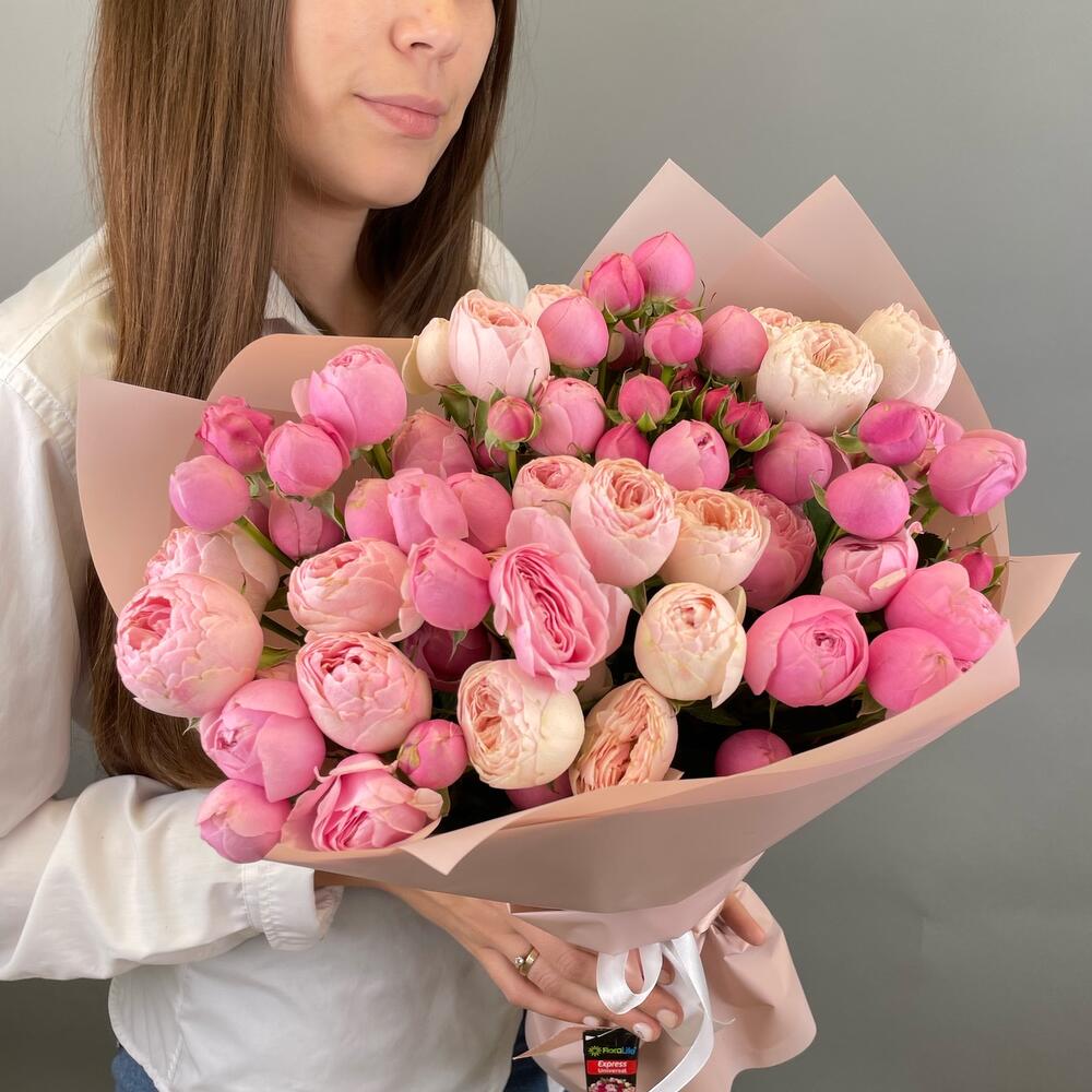 Пионовидные кустовые розы 🧚🏻‍♀️
