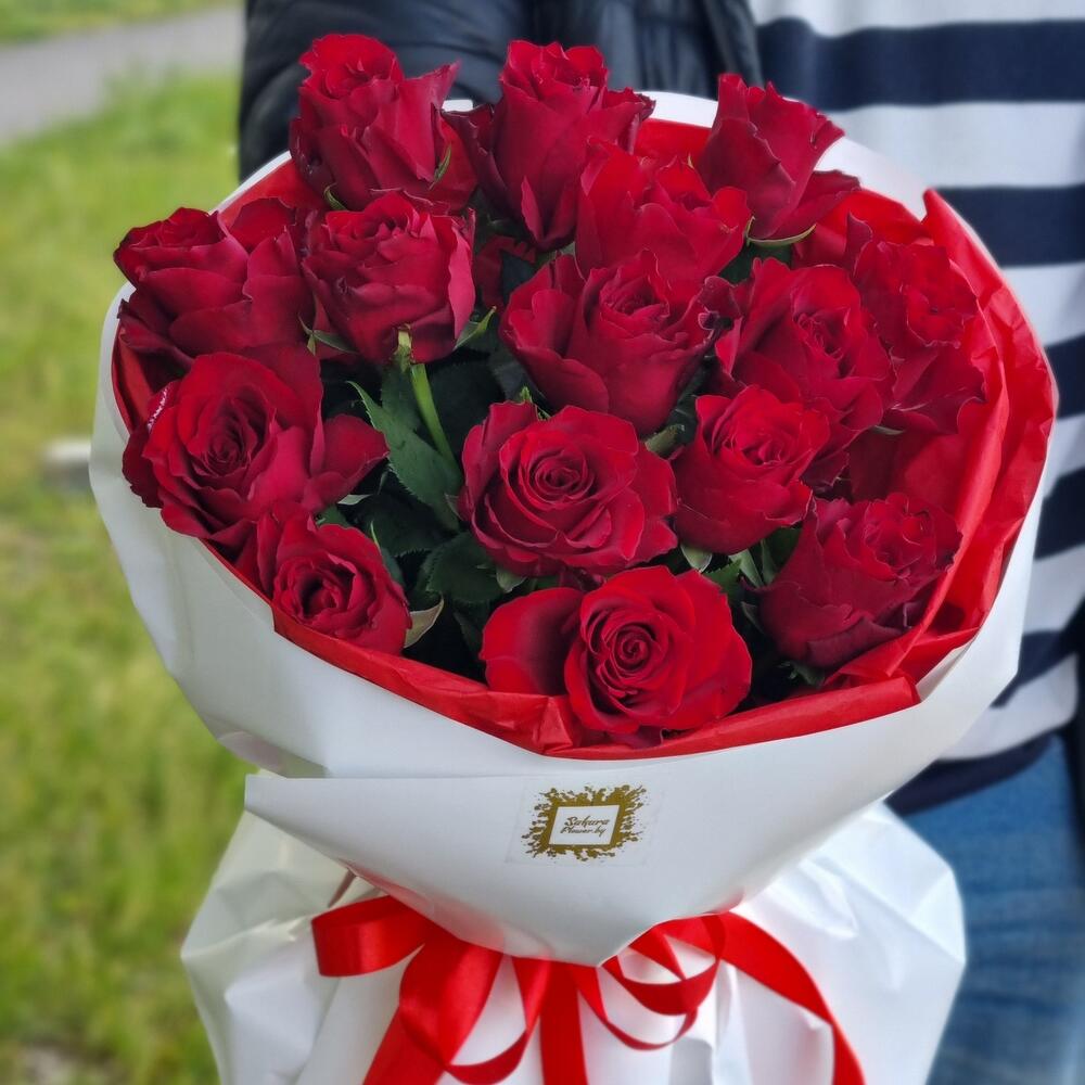 Родос. Букет из красной розы