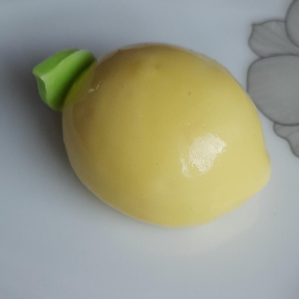 Пирожное "Лимоны" 2шт.в зеркальной глазури