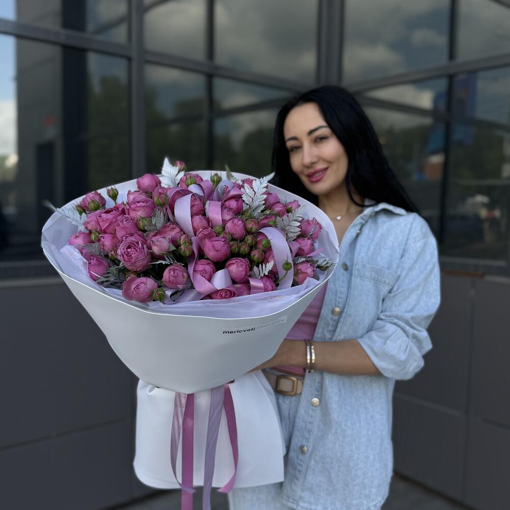 Букет кустовой розы Баблс
