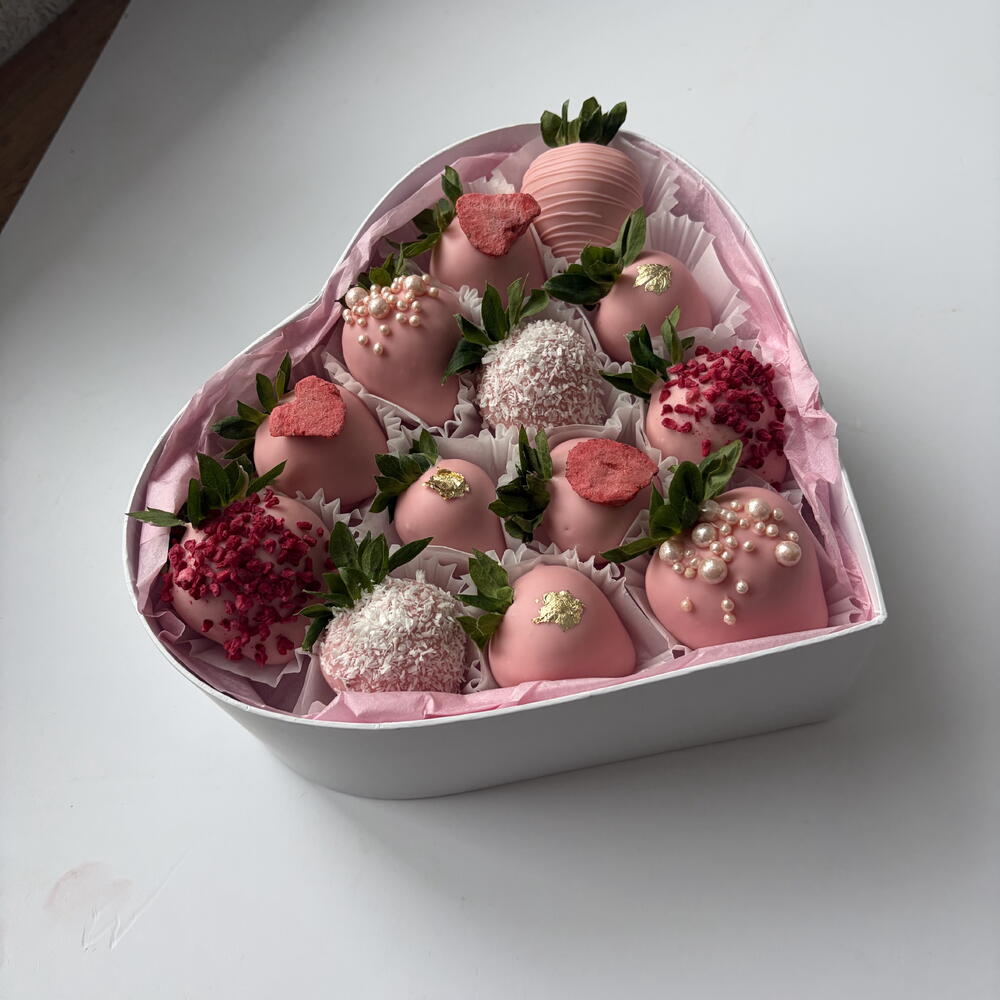 Клубничное розовое сердце