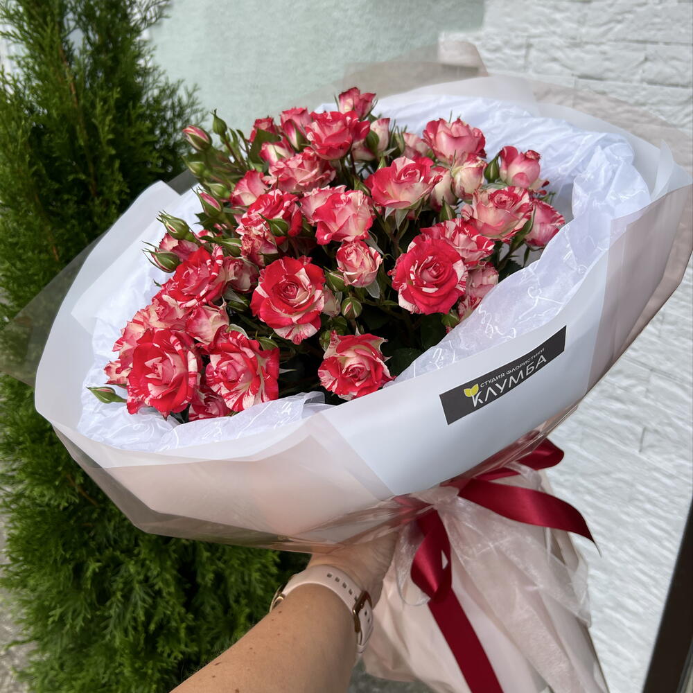 Букет из кустовых роз🌷