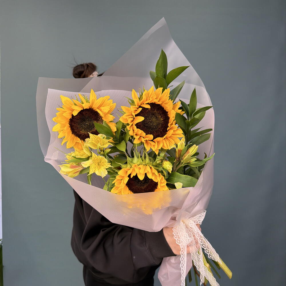 Букет с подсолнухами 🌻 "1 сентября"