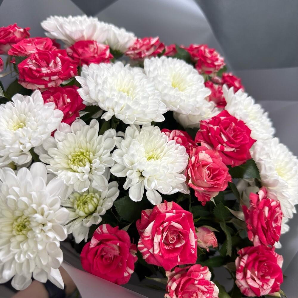 Букет сборный из роз с хризантемой🎀