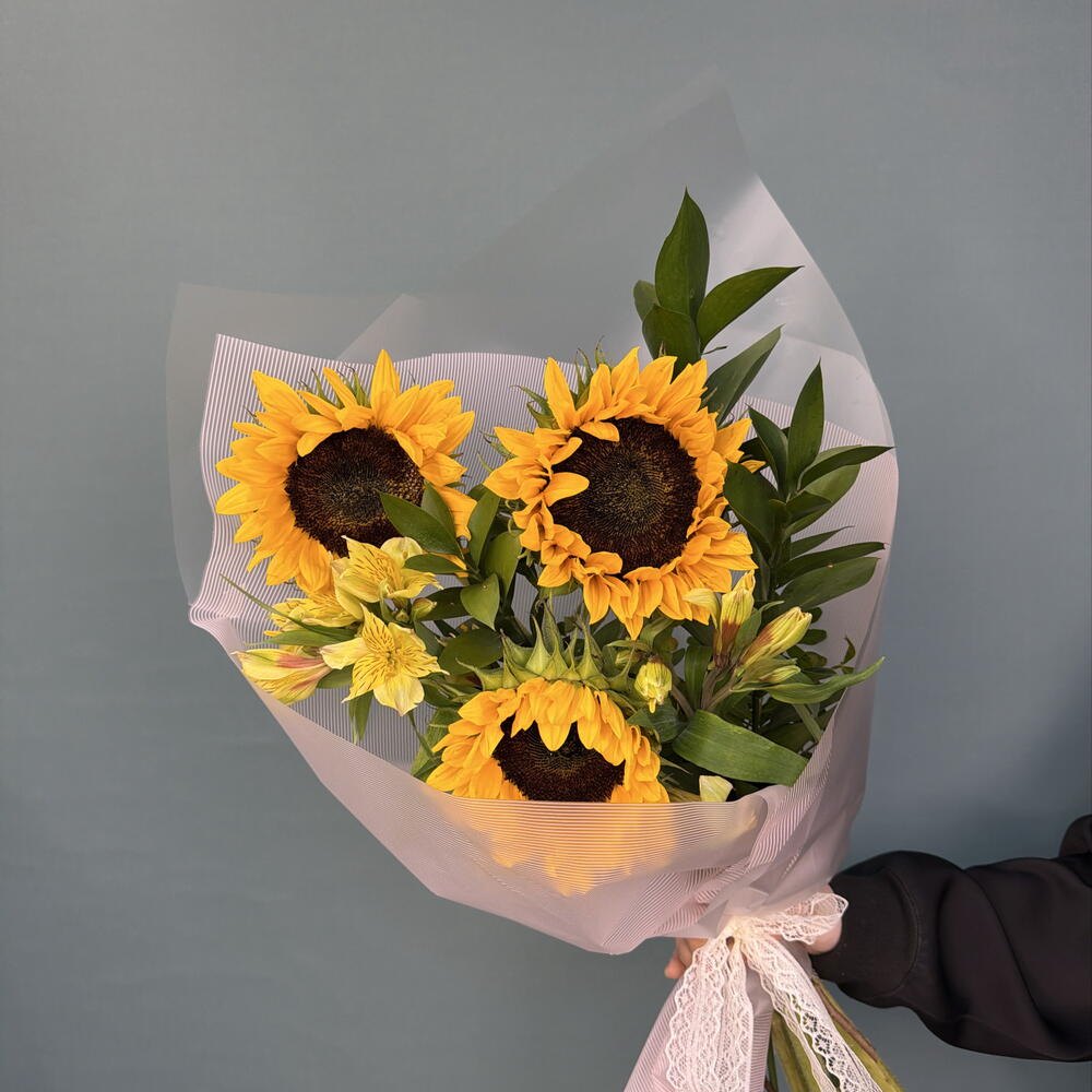 Букет с подсолнухами 🌻 "1 сентября"