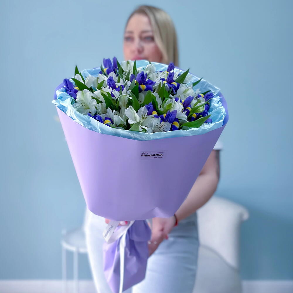 Букет из ирисов и альстромерий с фисташкой «Сиреневый сад» 💜 39555