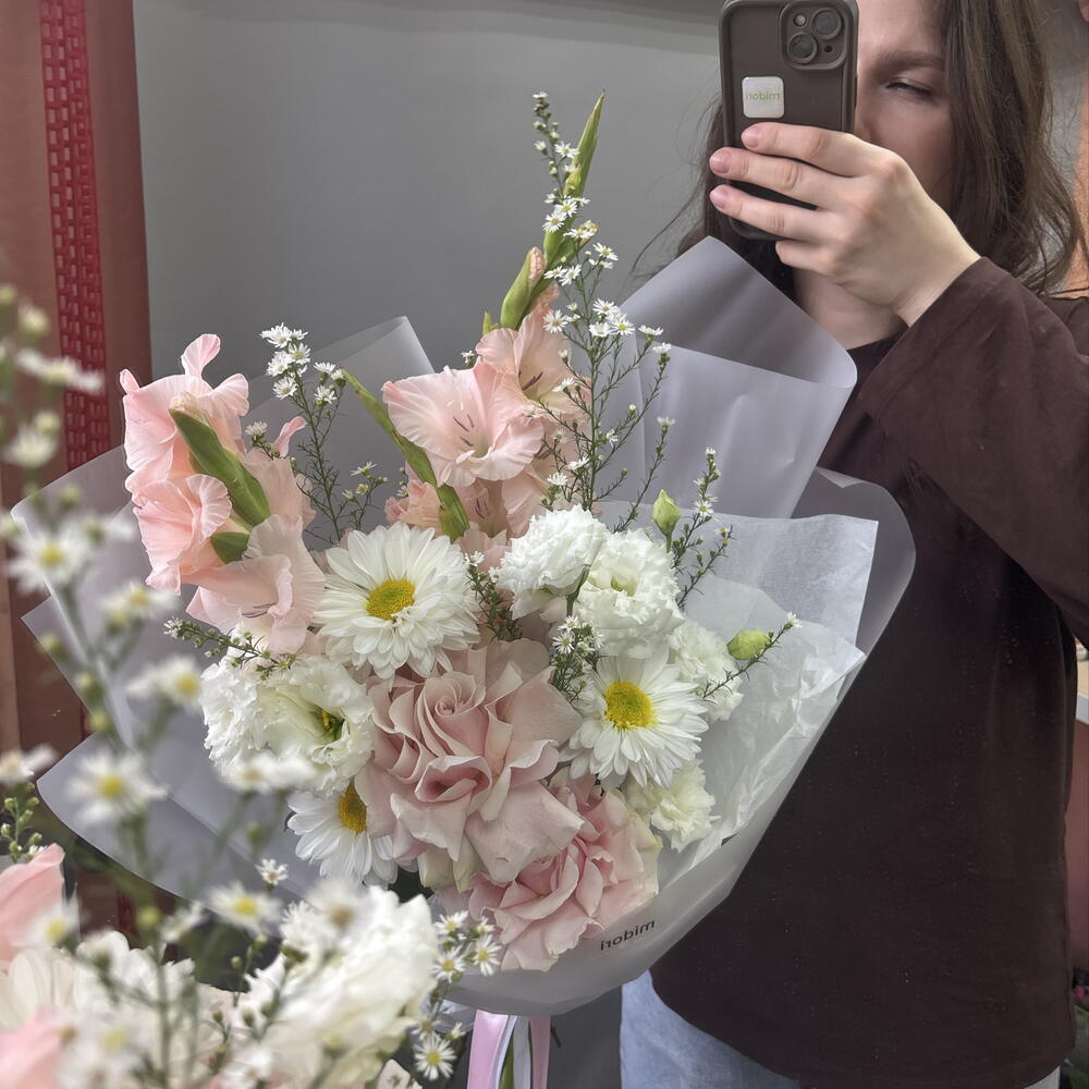 Букет с гладиолусами