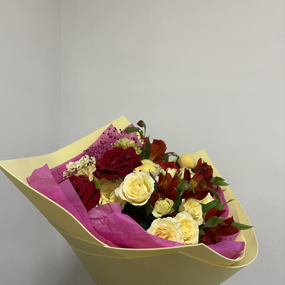 Сборный букет с гортензией в осенних тонах