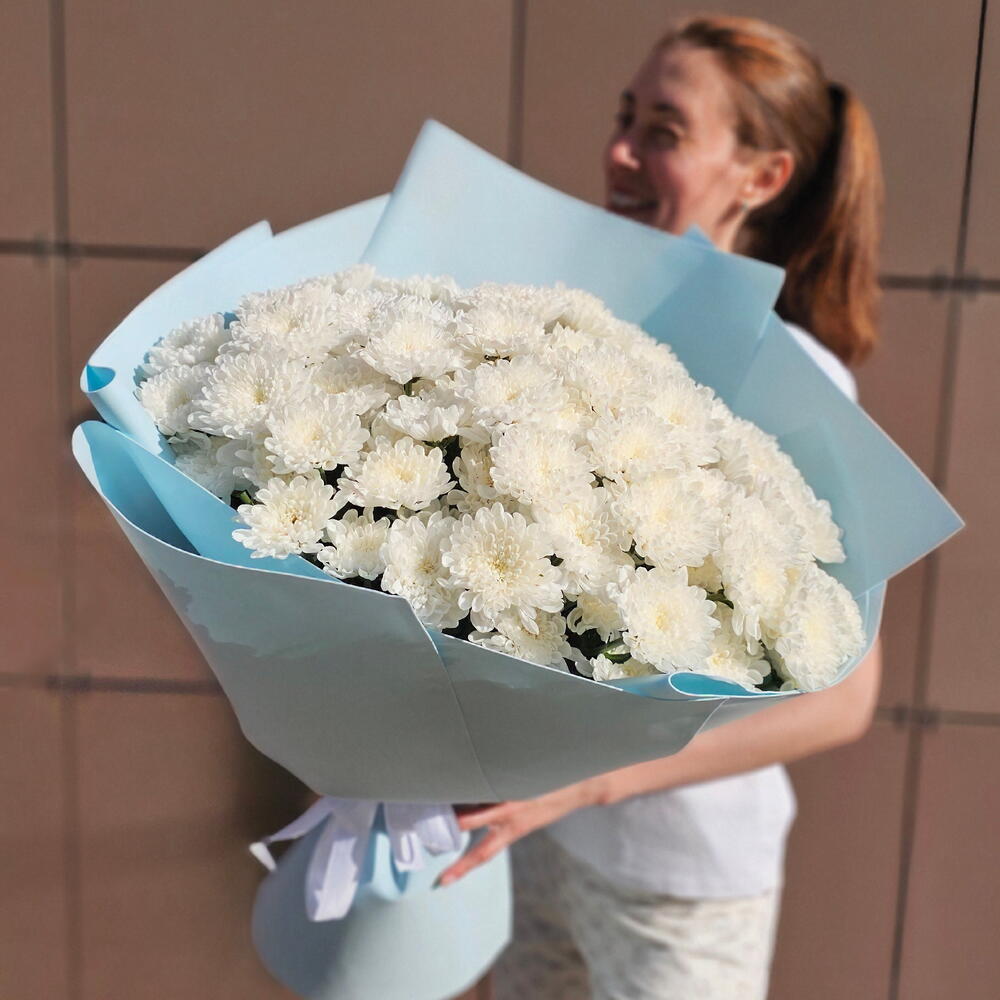 Букет белых хризантем