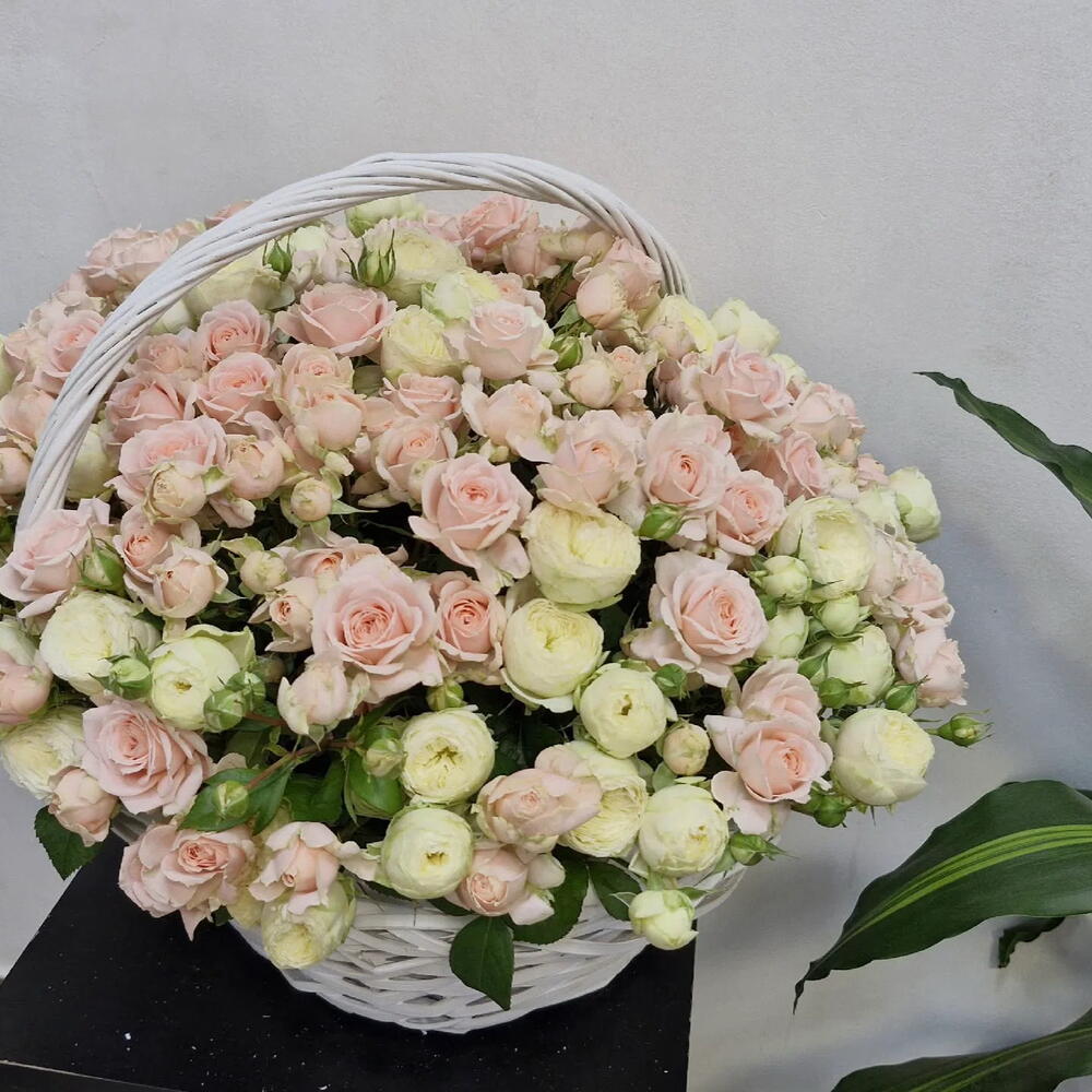 Цветы в корзине 💞💞💞