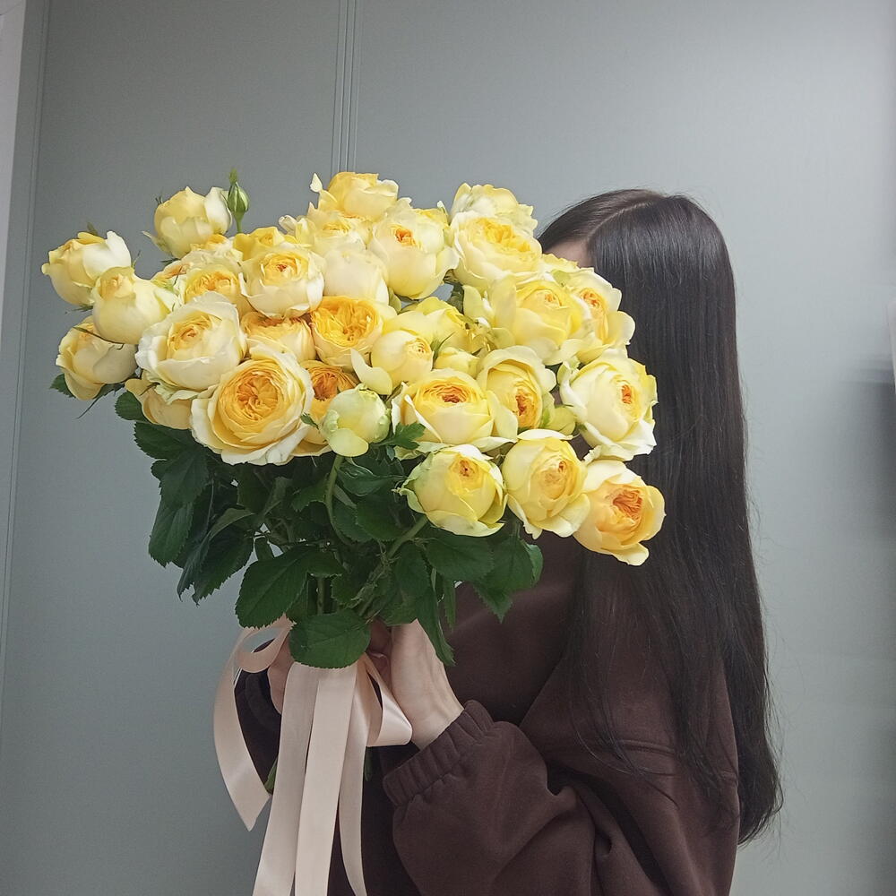 Кустовые розы💛