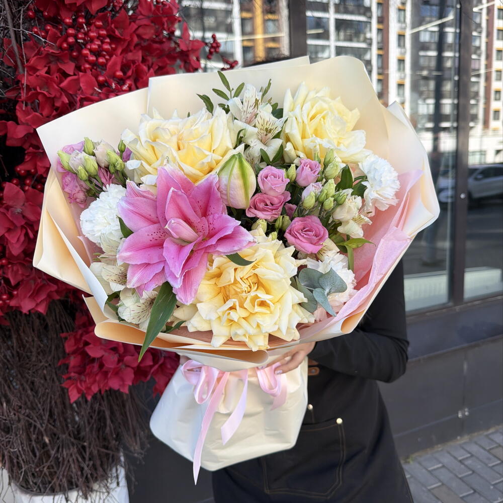 Солнечные цветы 💐 с белой ажурной розой, ароматной лилией, нежной альстромерией 💫