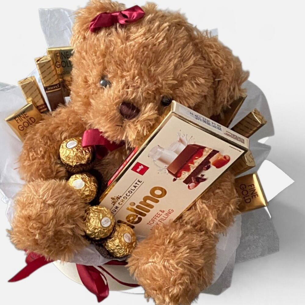 Сладкий подарок Ferrero с плюшевым мишкой