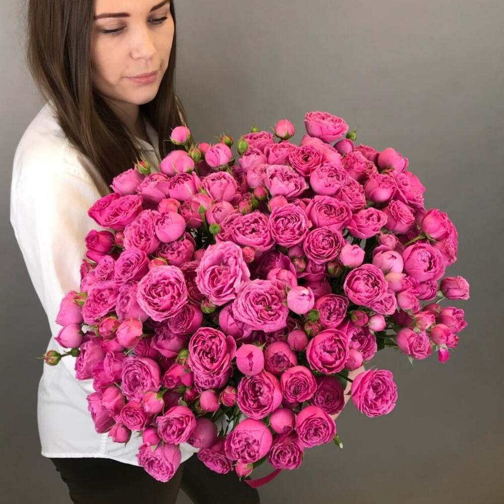 Букет из пионовидных кустовых роз 33 ветки 😍