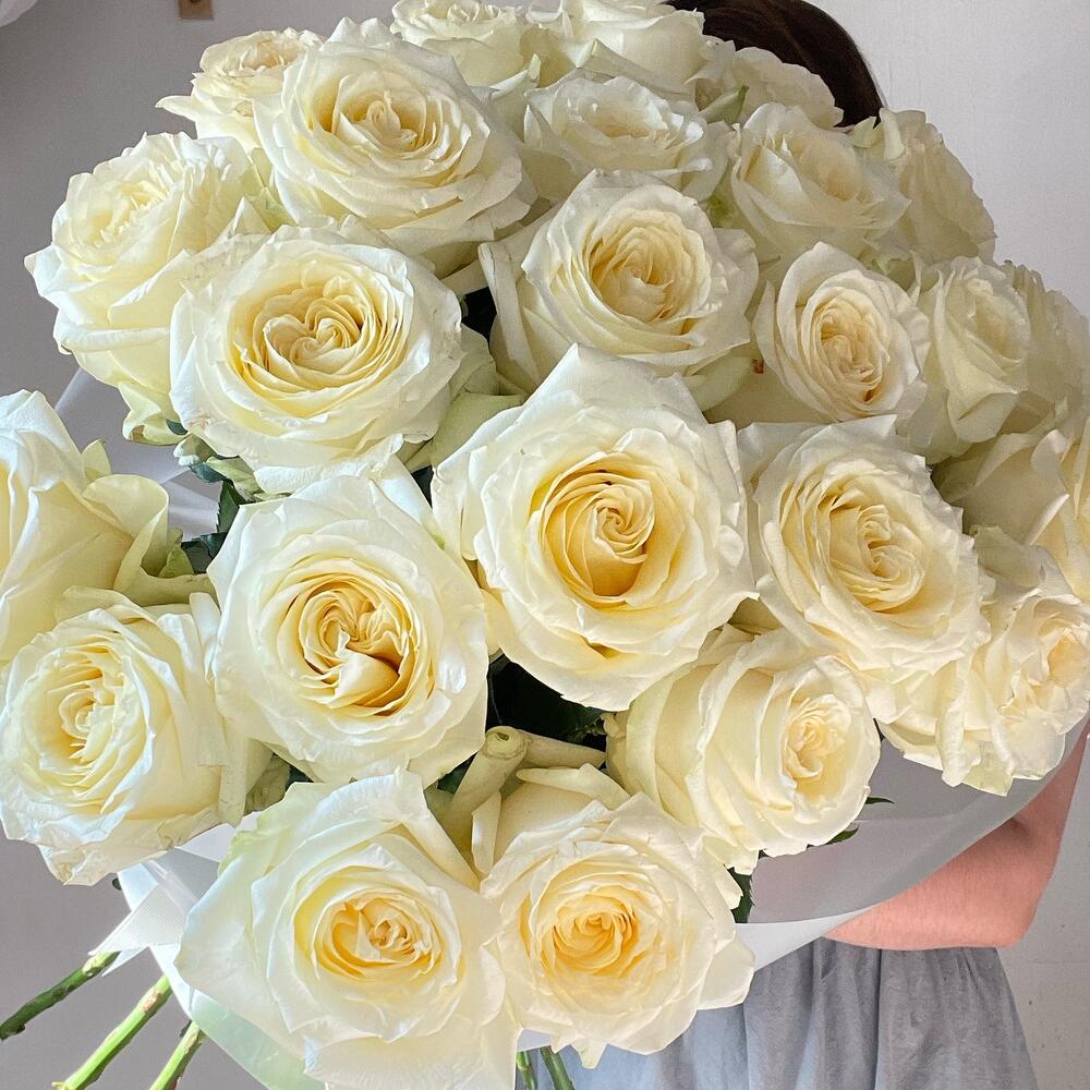 25 пионовидных роз💐
