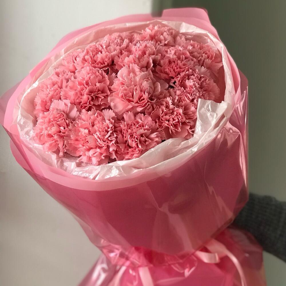 15 varietal pink dianthuses 33 Buket flowers