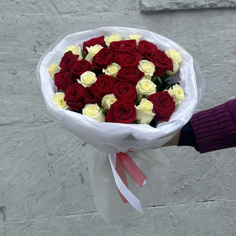 Букет из 31 розы "Два сердца"