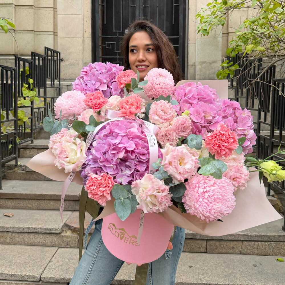 Pink arrangement in a box