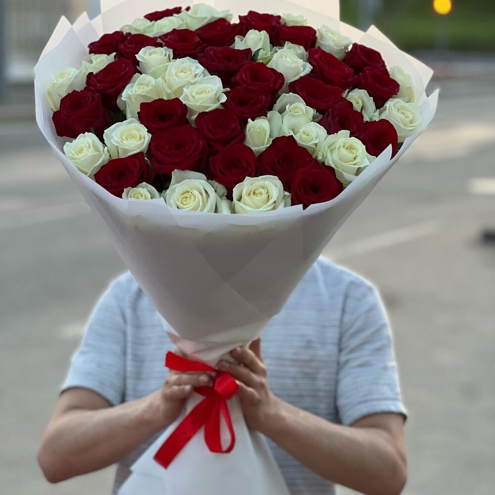 Букет из 51 микс-розы