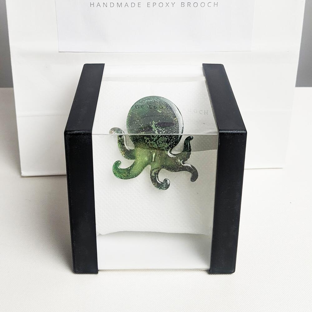 Epoxy brooch "Octopus"