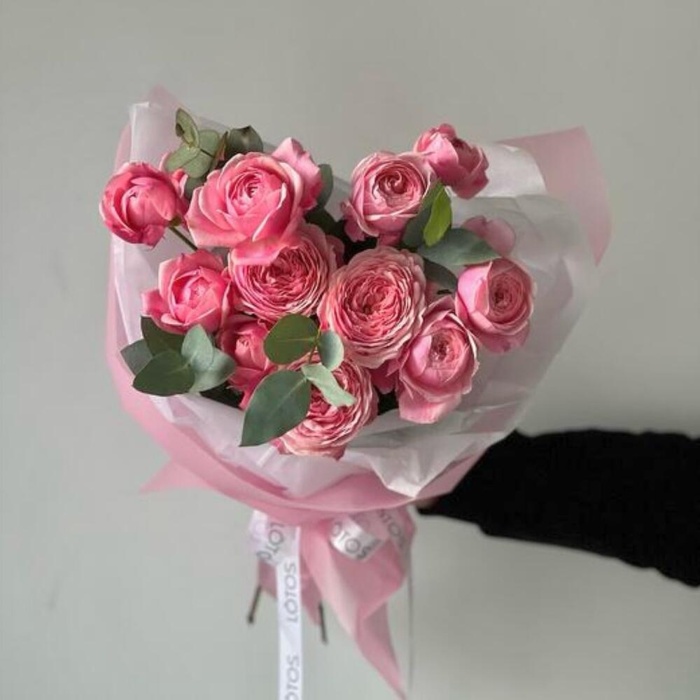 Букет пионовидных роз Silva Pink