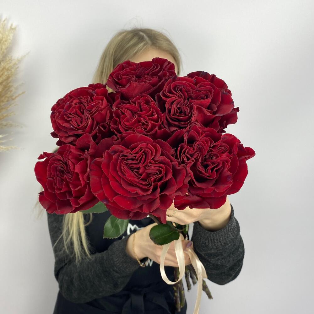 Красные ажурные розочки🌹