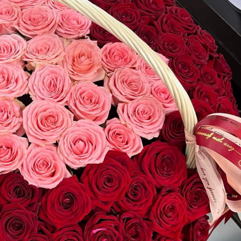 101 роза в корзине «розовое сердце»🤍😍
