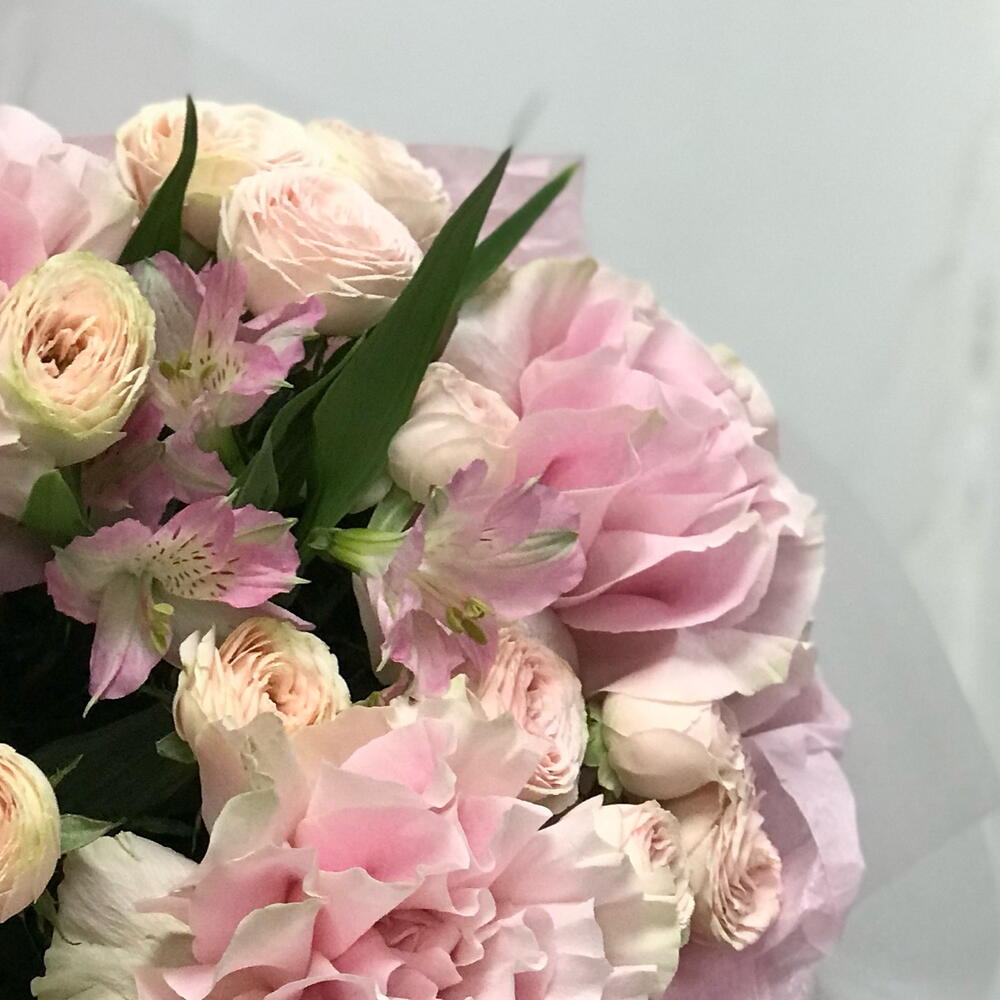 Букет Pink Французские розы с кустовыми розами