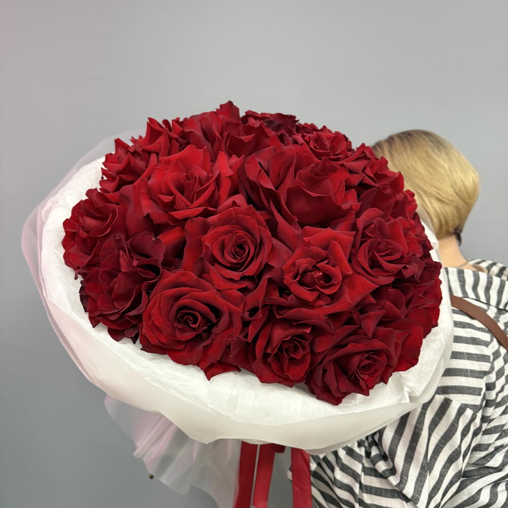 Монобукет из Французской, бордовой розы