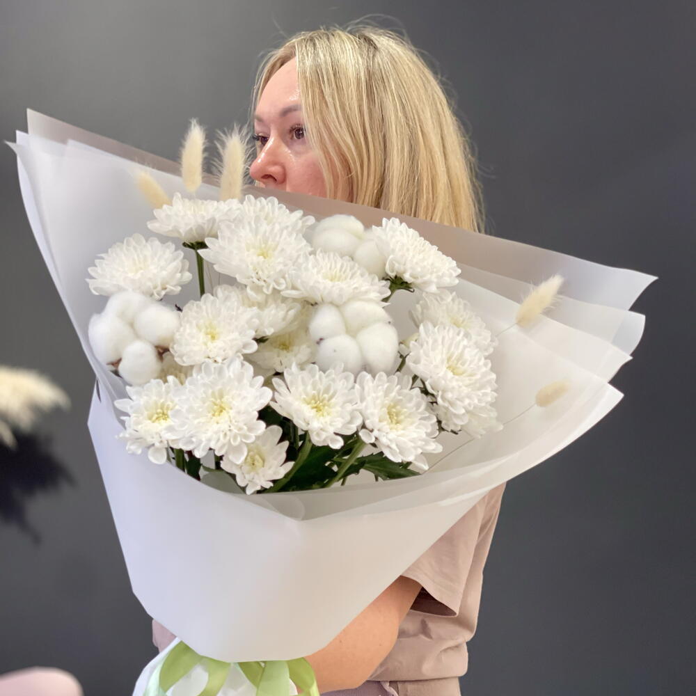 ❗️❗️СУПЕР ЦЕНА❗️❗️ Букет комплимент из БЕЛЫХ ХРИЗАНТЕМ с хлопком
