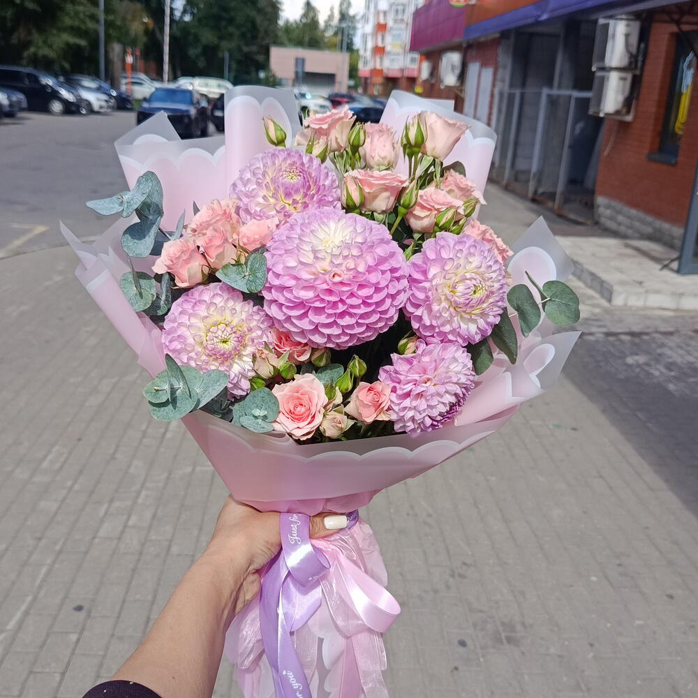 Букет из георгин