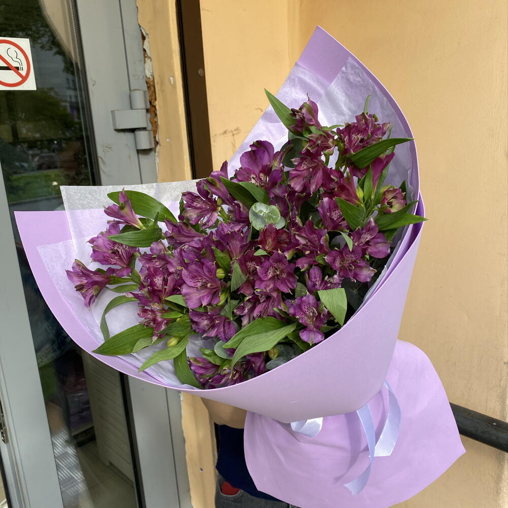 Букет «ночное небо» из альтромерии PURPLE