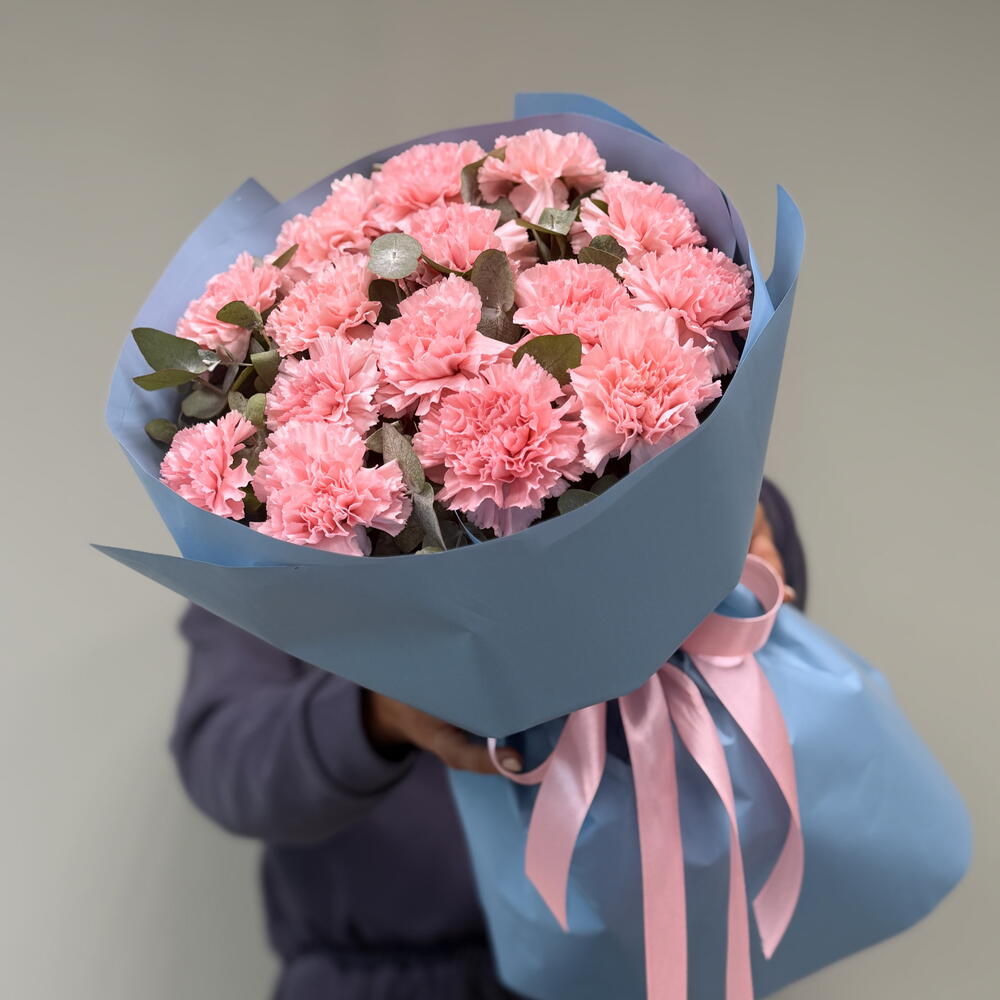 🌸 «Розовая дымка: диантусы с эвкалиптом»