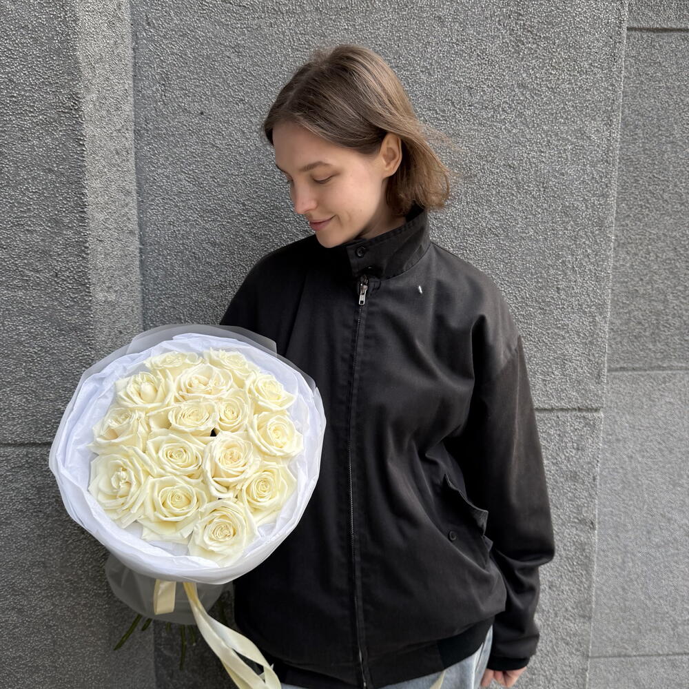 Моно букет в коробке: одноголовая роза Плая Бланка 15 шт