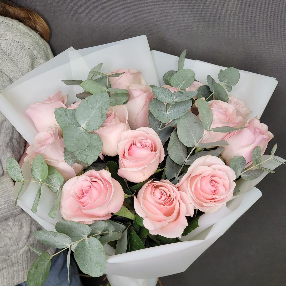 Розовые Розы и Эвкалипт_13