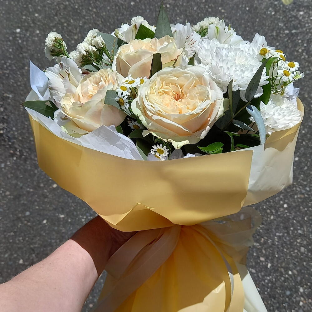 LOVE GARDEN букет с пионовидными розами