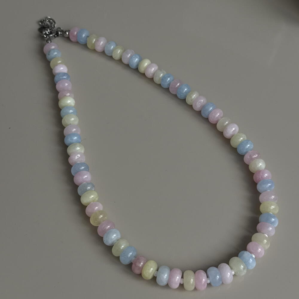 Колье из халцедона "Конфета"