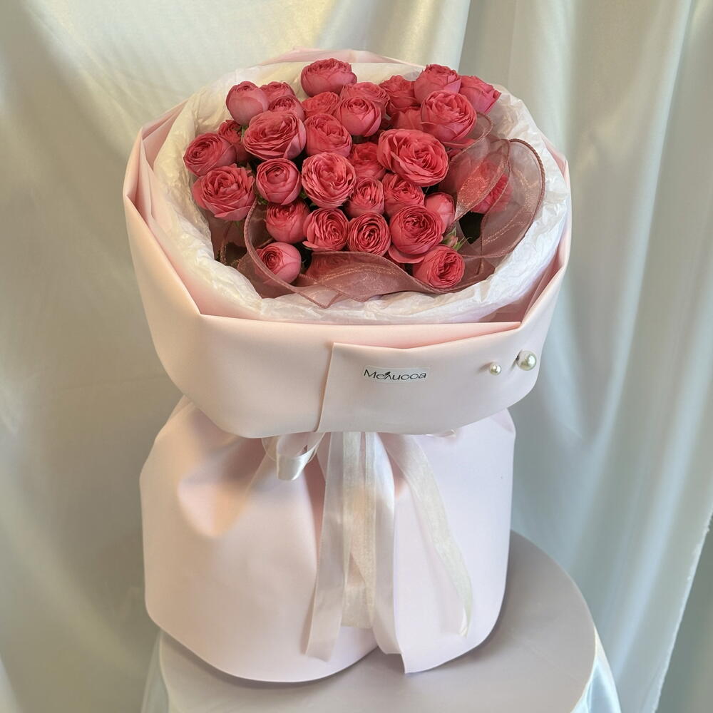 Кустовые розы фуксия🌸