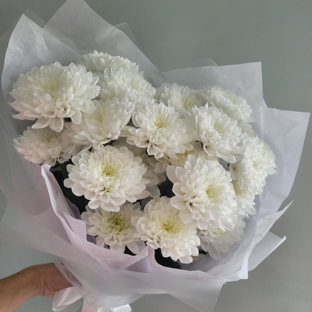 Букет белых хризантем