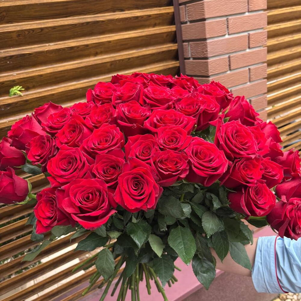 Букет из 55 красных роз