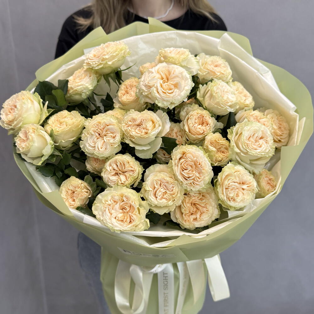 Букет из кустовой розы summer rose