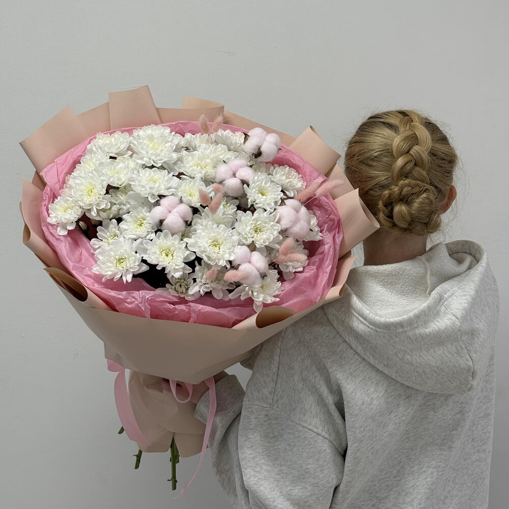 Пышный букет «Summer Date» — из кустовых стойких хризантем и Cotton  ️🌸