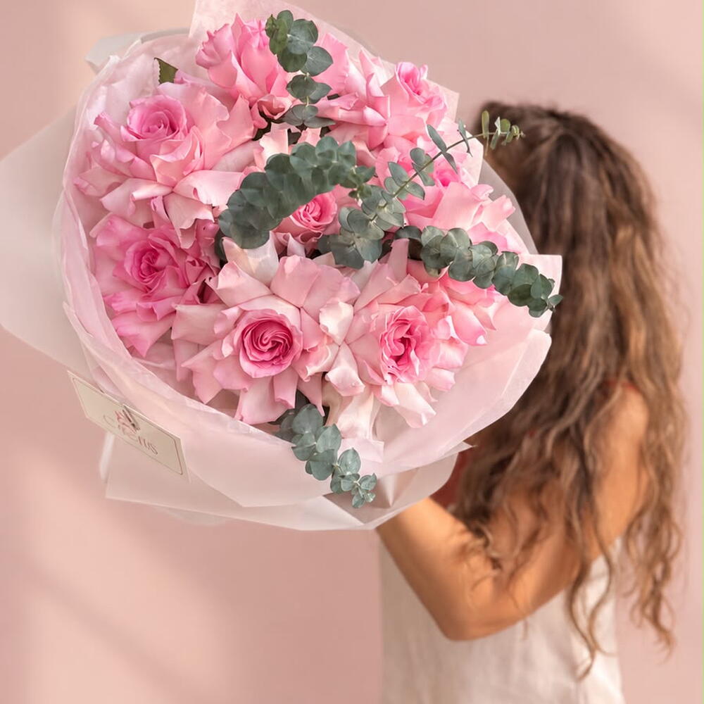 Delicate bouquet of French roses