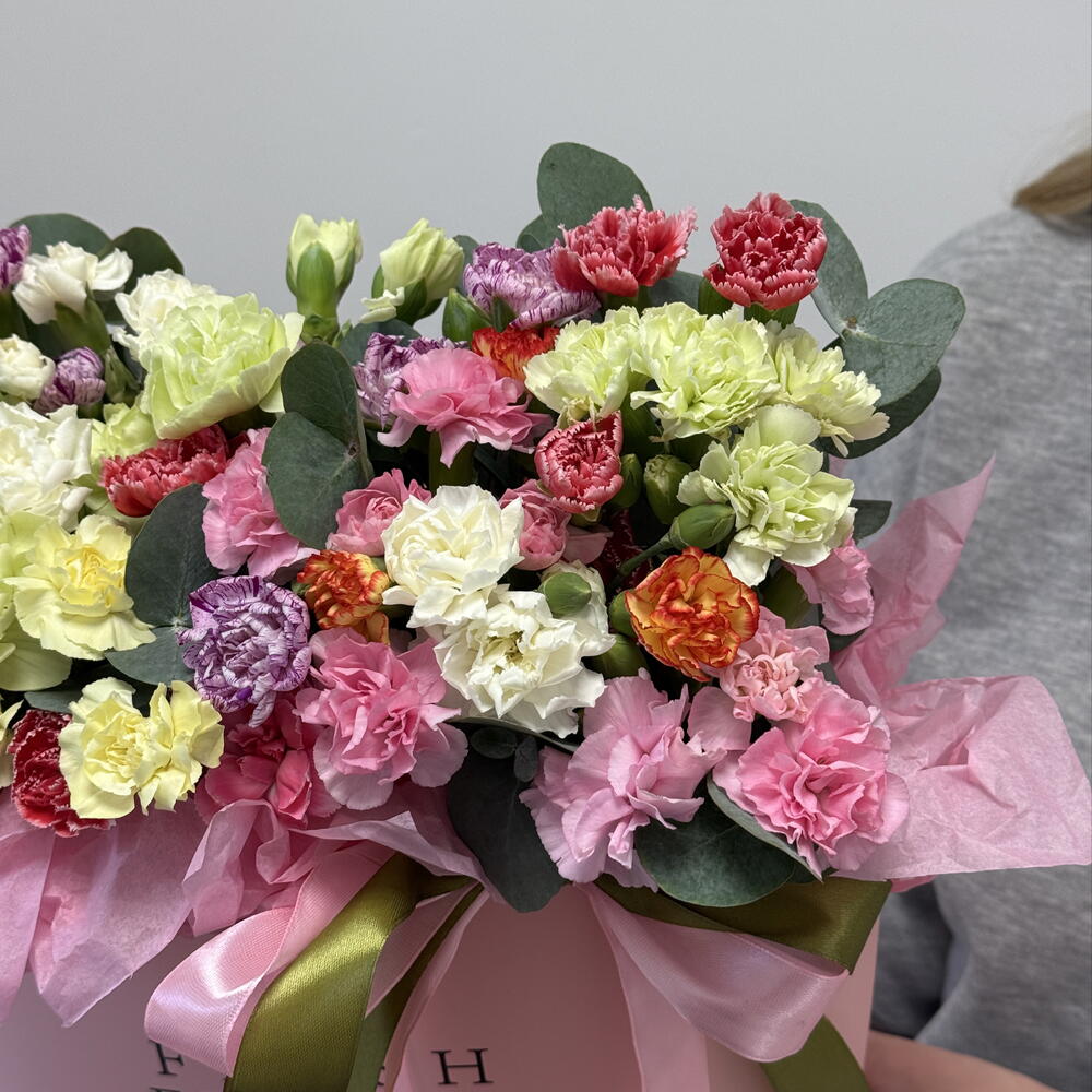 🎀 «Маленькая радуга 🌈 : композиция из разноцветных диантусов» с ароматным эвкалиптом 💐