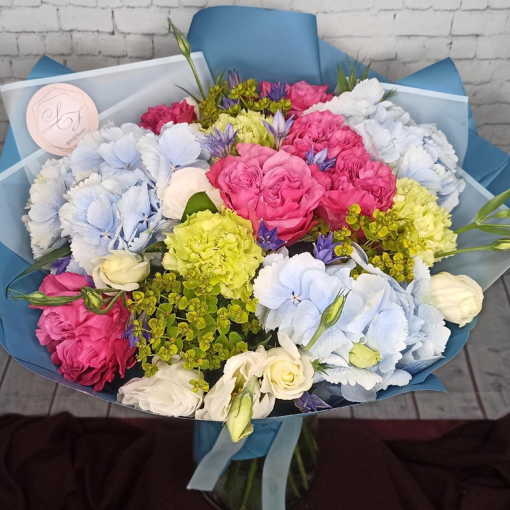 Bouquet with hydrangea