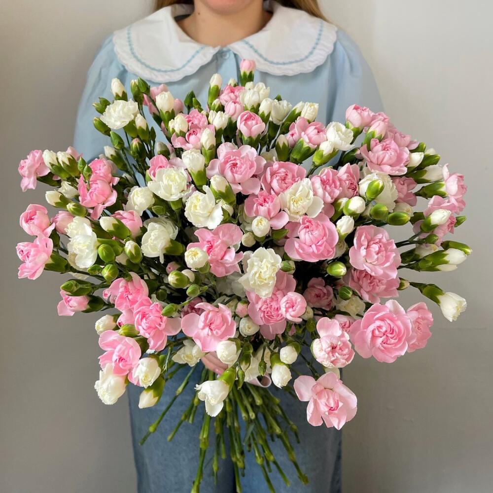 35 кустовых гвоздичек