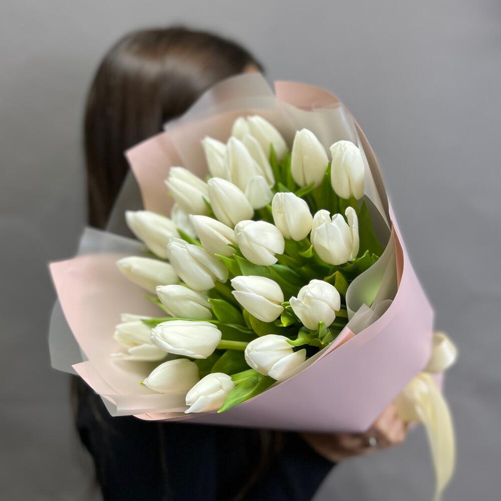 St bouquet 22 из 25 белых тюльпанов