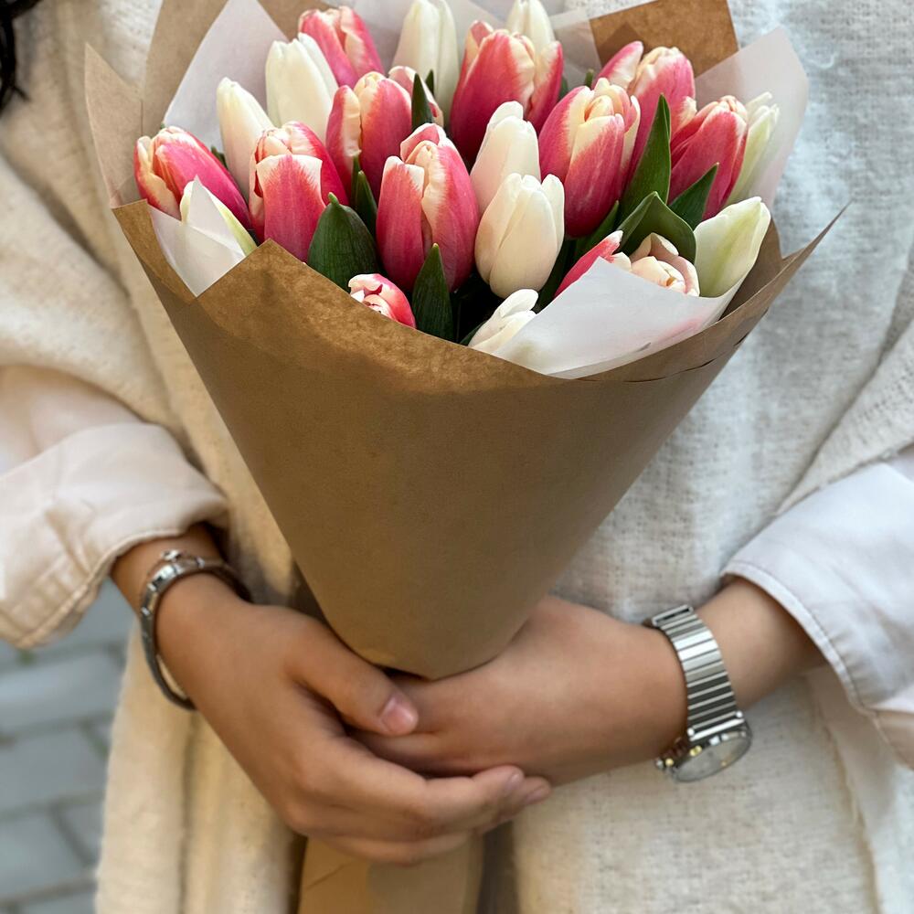 Holland Tulip Bouquet