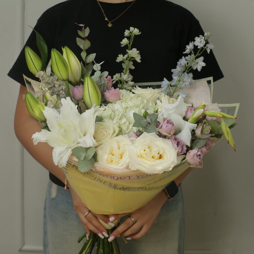 Букет лилий white Roses