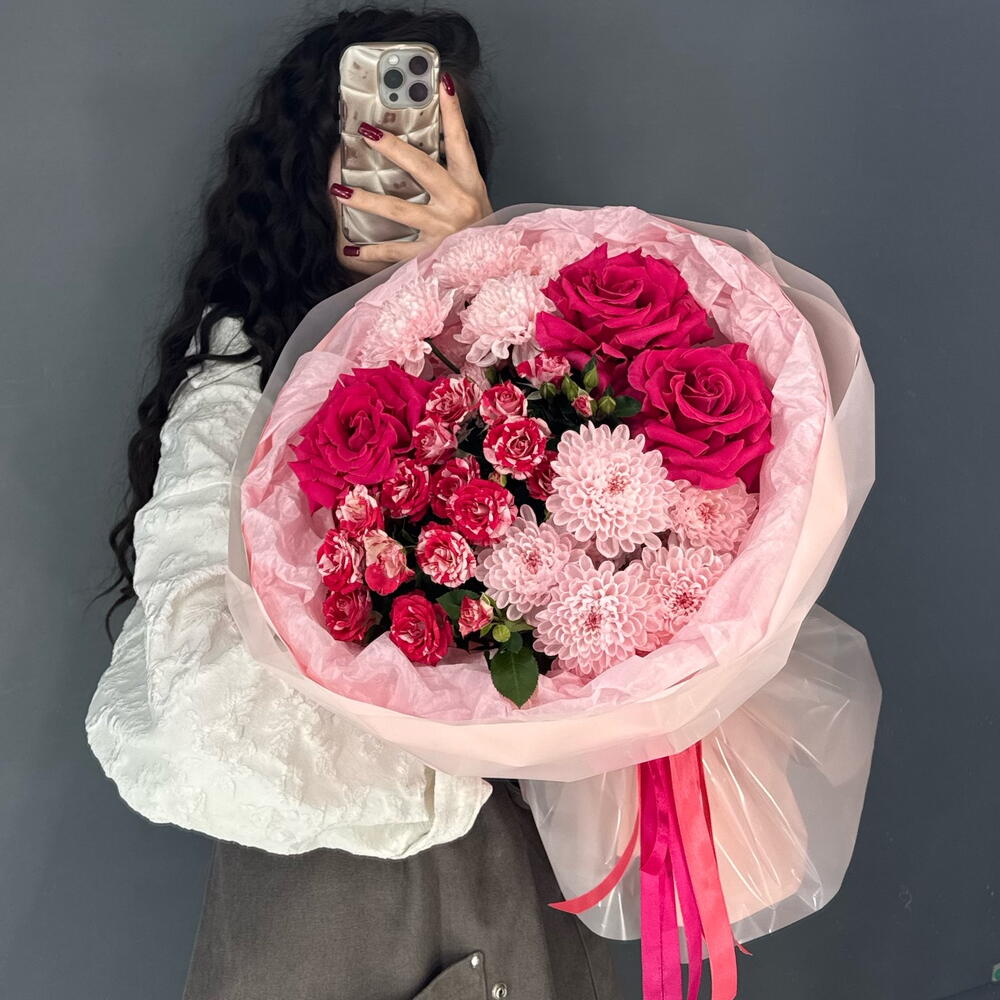 Авторский букет💐 с персиковой хризантемой и французской розой Фул Монти